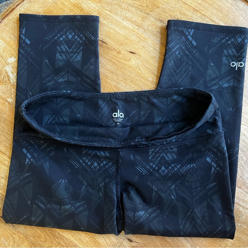 Alo yoga capri leggings